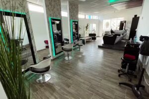 382 Barbershop & Hairstudio