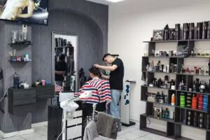 Akil Barbershop Herrenfriseur