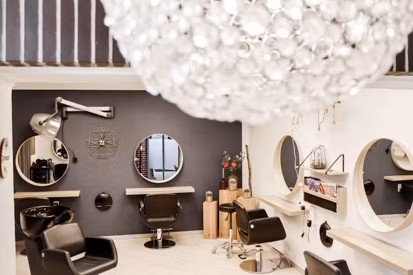 AKS Fris&ouml;re Bad Schwartau