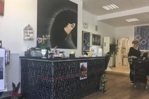 Amira’s Hair & Beauty