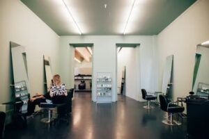 AMYWHO Friseur