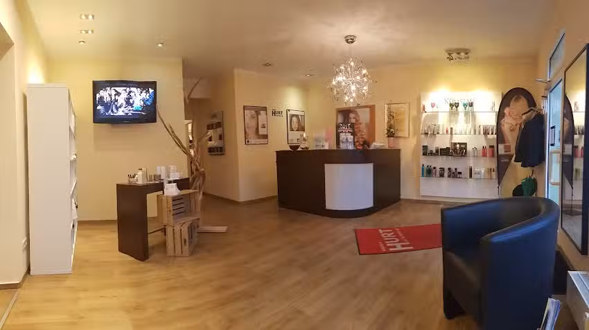 Andrea Hurt &ndash; Haare-Gesicht-K&ouml;rper