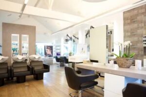 Anne Uebbing Hairstyle