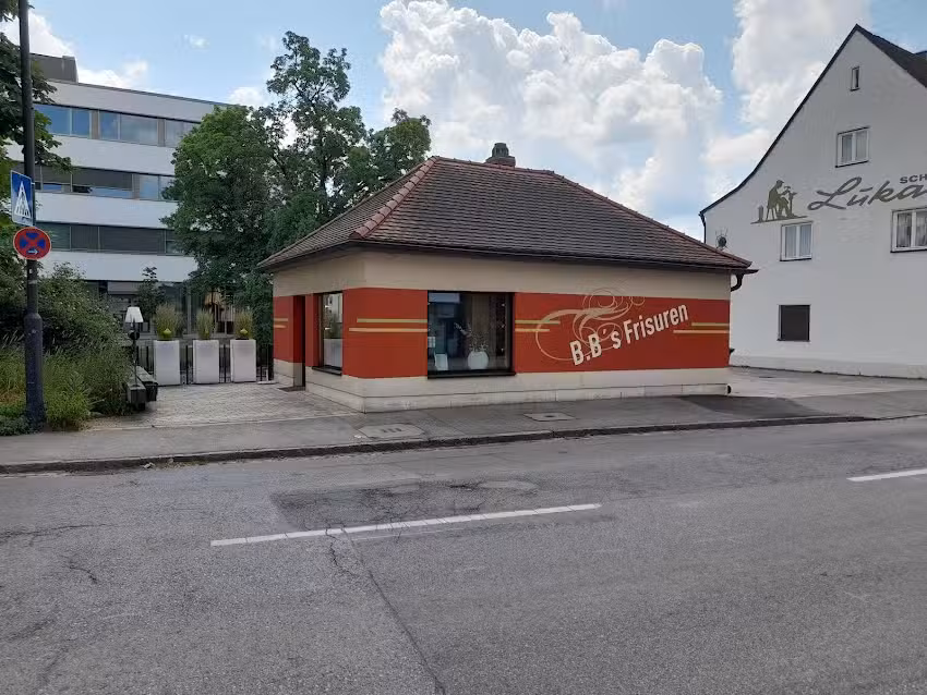 B.B&acute;s Frisuren