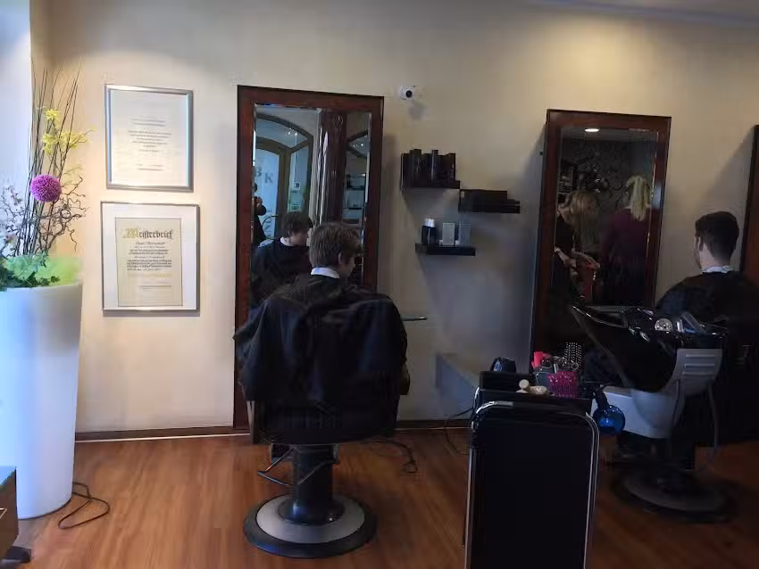 B.Kurandt Hair & Beauty