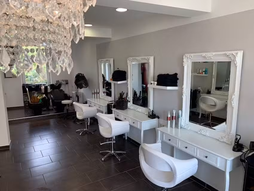 Bella Stella Haar u. Kosmetik Atelier Angela Seefeldt u. Katja Krull