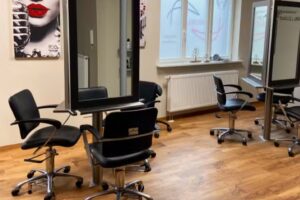 B&uuml;chel, Friseur & Wellness