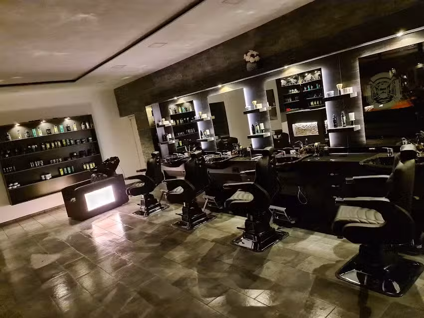 Burak&rsquo;s Barber& Beauty