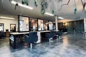 by. KARA &ndash; Die Friseure