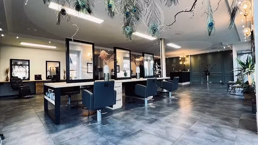 by. KARA &ndash; Die Friseure