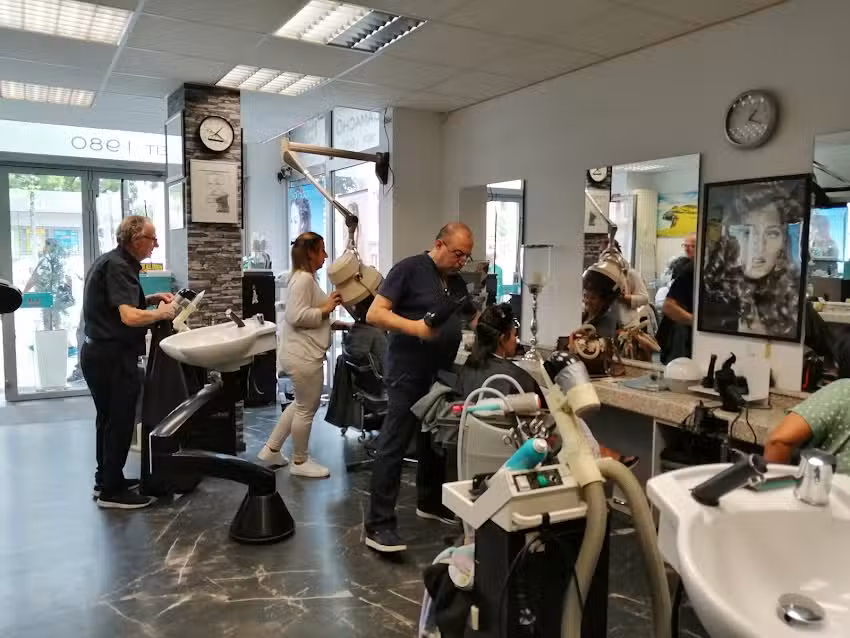 Camacho Friseursalon &ndash; Hanau