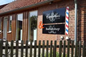 Capillus Friseur
