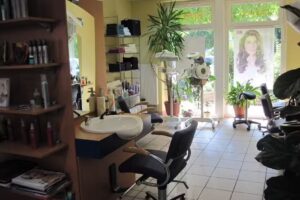 Carmens Haarkreationen &ndash; Salon Mittelstra&szlig;e