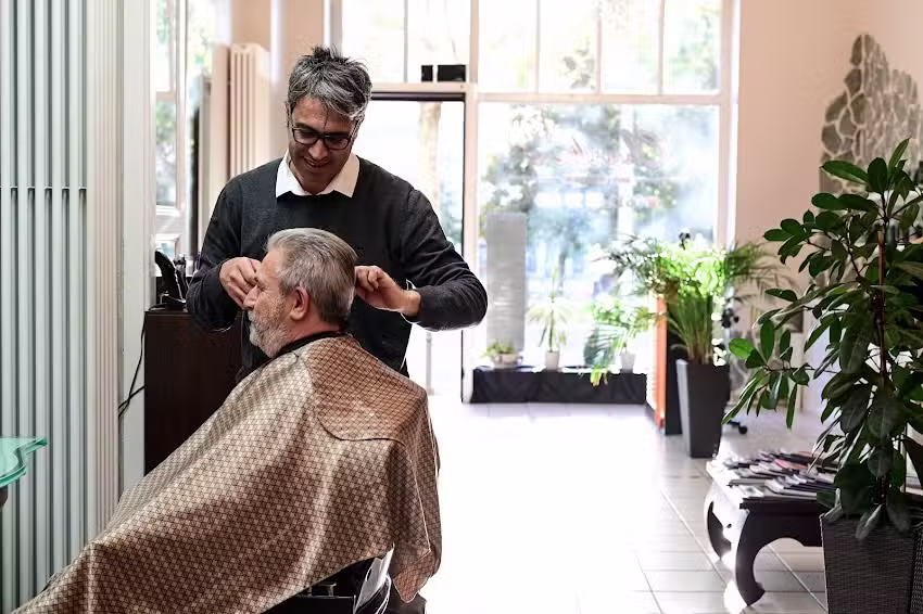 Charlie&rsquo;s Hair Designer