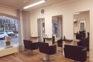 Charmant & Chic – Ihr Friseursalon