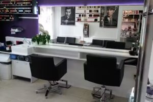 Chris Tine&rsquo;s Friseur St&uuml;bla