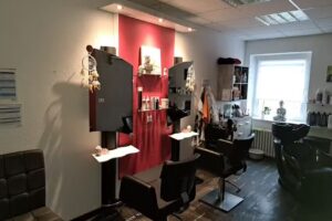 Christinas Haarsalon, Friseurmeisterin Christina Fu&szlig;