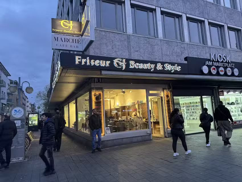 CJ Friseur-Beauty-Style