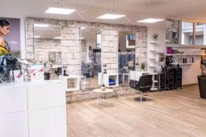 Coiffure Velly in Bietigheim-Bissingen | Dein Friseur ohne Termine