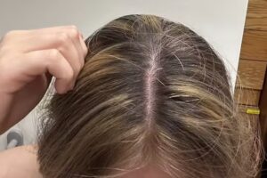 Constanze, die Fris&ouml;rin & Team