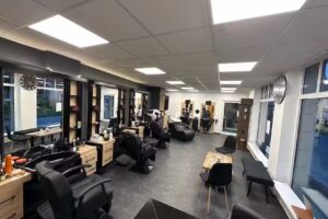Cut & Change (Barbershop)