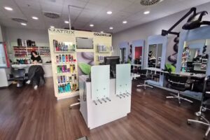 Cutting Friends Friseur &ndash; K&ouml;nigsbrunn