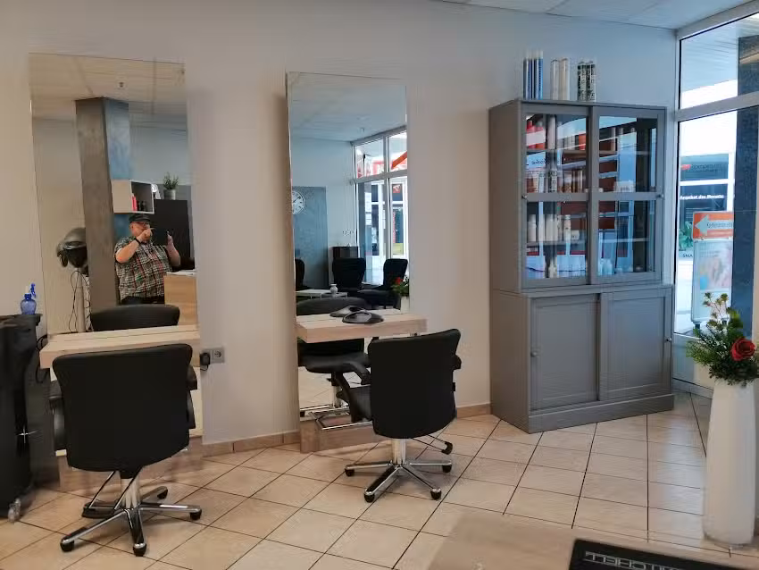 CZ Fris&ouml;re GmbH