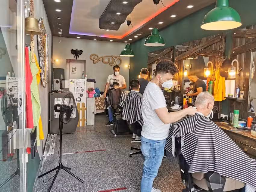 D-LUX BARBERSHOP