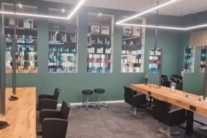 D. Machts Lounge Friseur Berlin F200