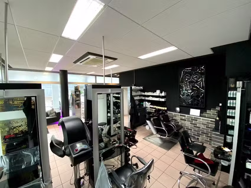 DC HAIR LOUNGE BY VITHA HAIR CULT