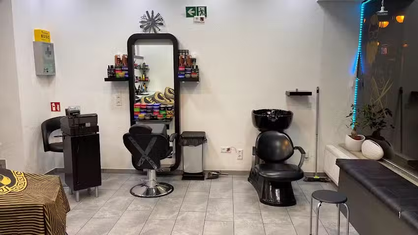 DELUXE Barber Shop
