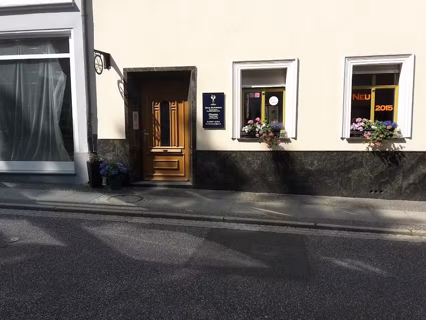 Der Friseur &middot; Die Kosmetik