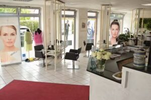 DER FRIS&Ouml;R | Gregor von Wirth