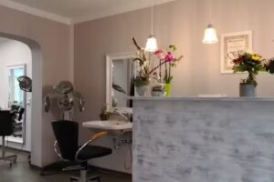 der Fris&ouml;rladen