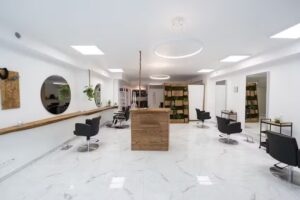 DER SALON &ndash; JULIA KRUSE // FRISEUR ROSTOCK F&Uuml;R SIE & IHN