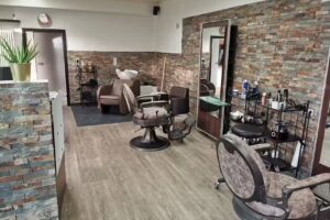 Dirk&lsquo;s Salon & Barbershop