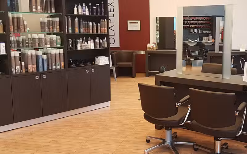 DOMINO Friseur & Shop GmbH & Co. KG