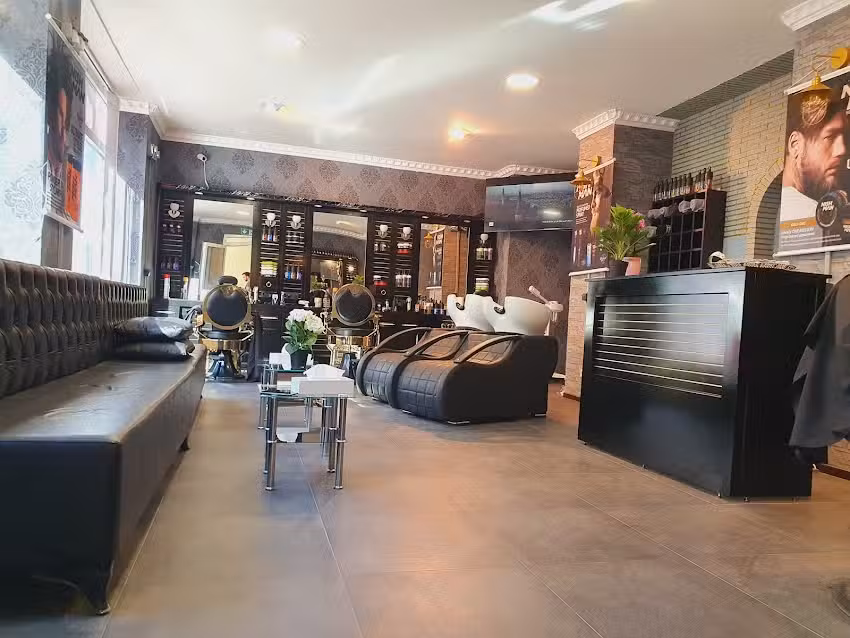 Elegant Salon