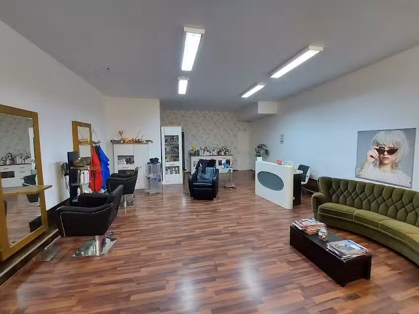 Eni&rsquo;s Friseur Salon