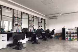 Excellent Men Barbier