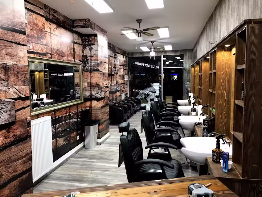 EZZO&lsquo;S BARBIER