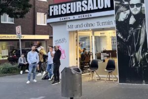 FasFous Friseur Salon