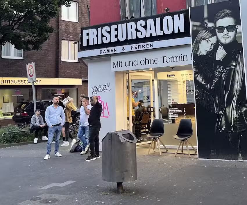 FasFous Friseur Salon