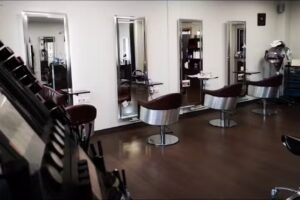 Fhaarenheit 44 Friseure