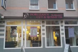 Foruzan&rsquo;s Cuts and Cosmetic
