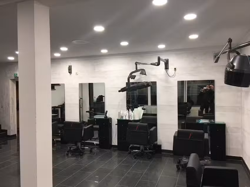 Franco International Hairstyling