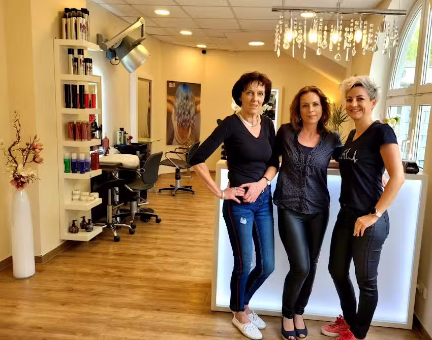 Friseur am Sch&auml;fHAARplatz