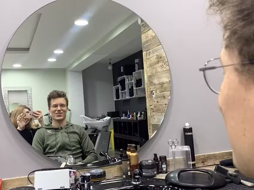 Friseur Caf&eacute; Levent