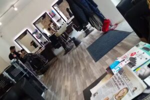 Friseur: Coiffeur Y&uuml;ksek Damen und Herrensalon