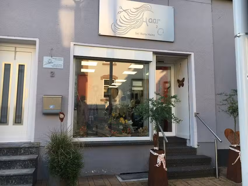 Friseur Haar2o bei Mary Heinz